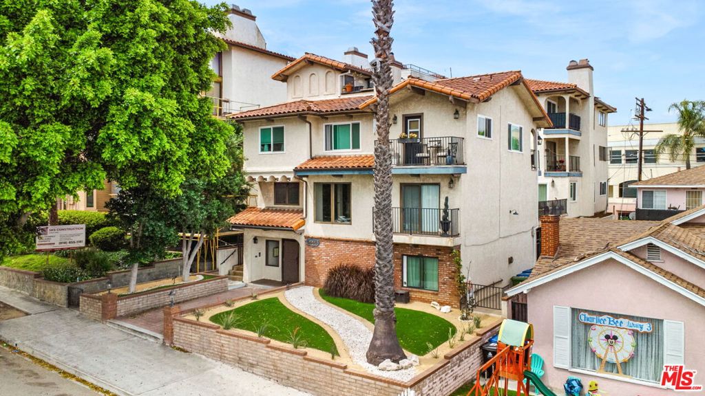 1440 W 9th Street 2