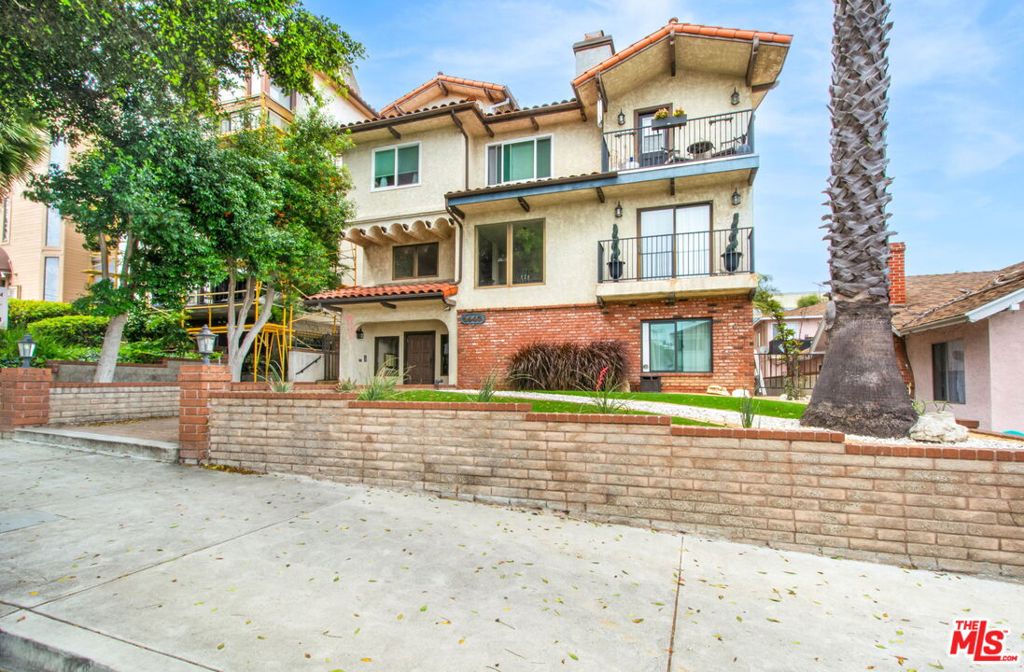 1440 W 9th Street