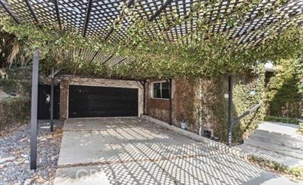 Photo of 7361 Flight Avenue, Los Angeles, CA 90045 (MLS # GD26045819)