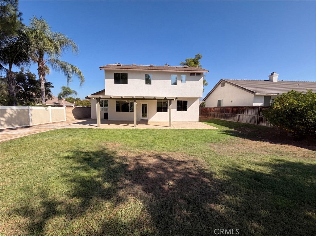 33825 Glenoaks
