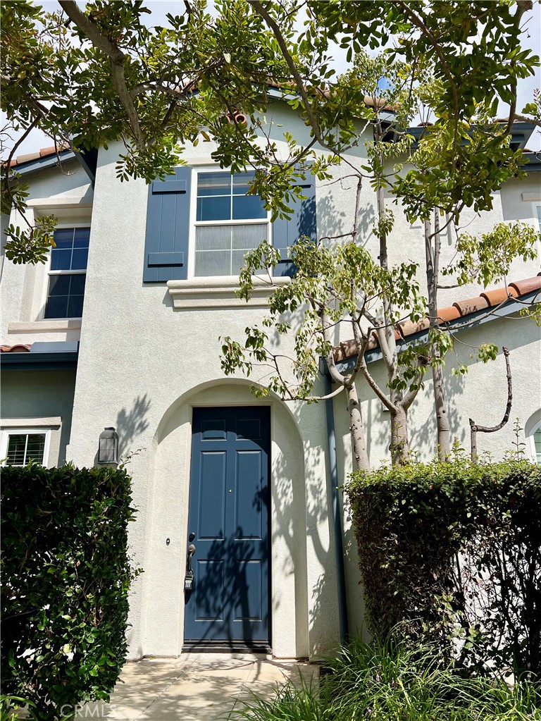 Start your day with coffee on your private front patio and end it by the cozy fireplace—this bright and stylish 3-bedroom, 2.5-bath condo in the heart of Costa Mesa blends comfort, convenience, and charm. Inside, the kitchen features stainless steel appliances, granite countertops, a breakfast bar, and crisp white cabinetry, making it ideal for both everyday meals and entertaining. The open layout flows seamlessly into the living and dining areas, with hardwood floors on the first level and brand-new carpet upstairs adding a fresh touch.
Upstairs, the spacious primary suite offers a deluxe walk-in closet and an ensuite bath with dual sinks for added convenience. Two additional bedrooms provide plenty of flexibility for family, guests, or a home office. Other highlights include central heat and A/C, a convenient upstairs laundry room, and an attached two-car garage.
Within the gated community, residents enjoy access to a sparkling pool, relaxing spa, and community barbecues. The location offers unbeatable convenience with quick access to major highways, South Coast Plaza, Ikea, and the OC Mix.