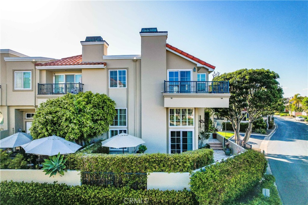 6062 Panorama Drive