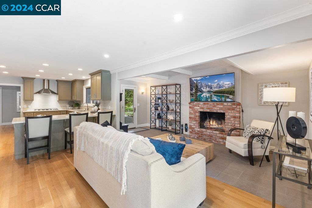 WESTSIDE DANVILL - Residential