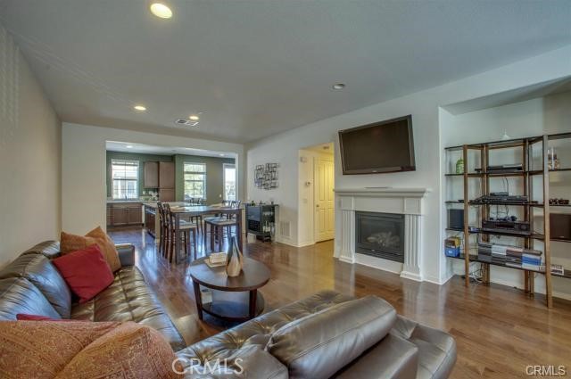 1422 Mayfield Way