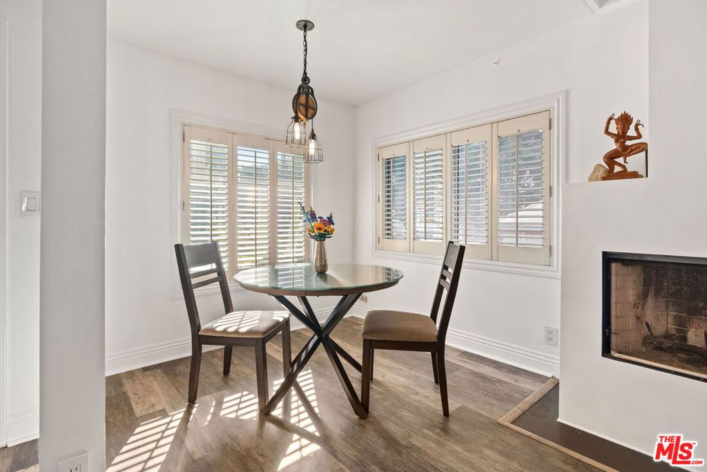 Photo of 107 Clubhouse Avenue, Venice, CA 90291 (MLS # 25627861)