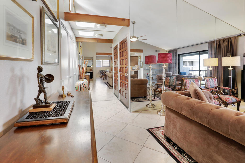 Palm Villas - Residential