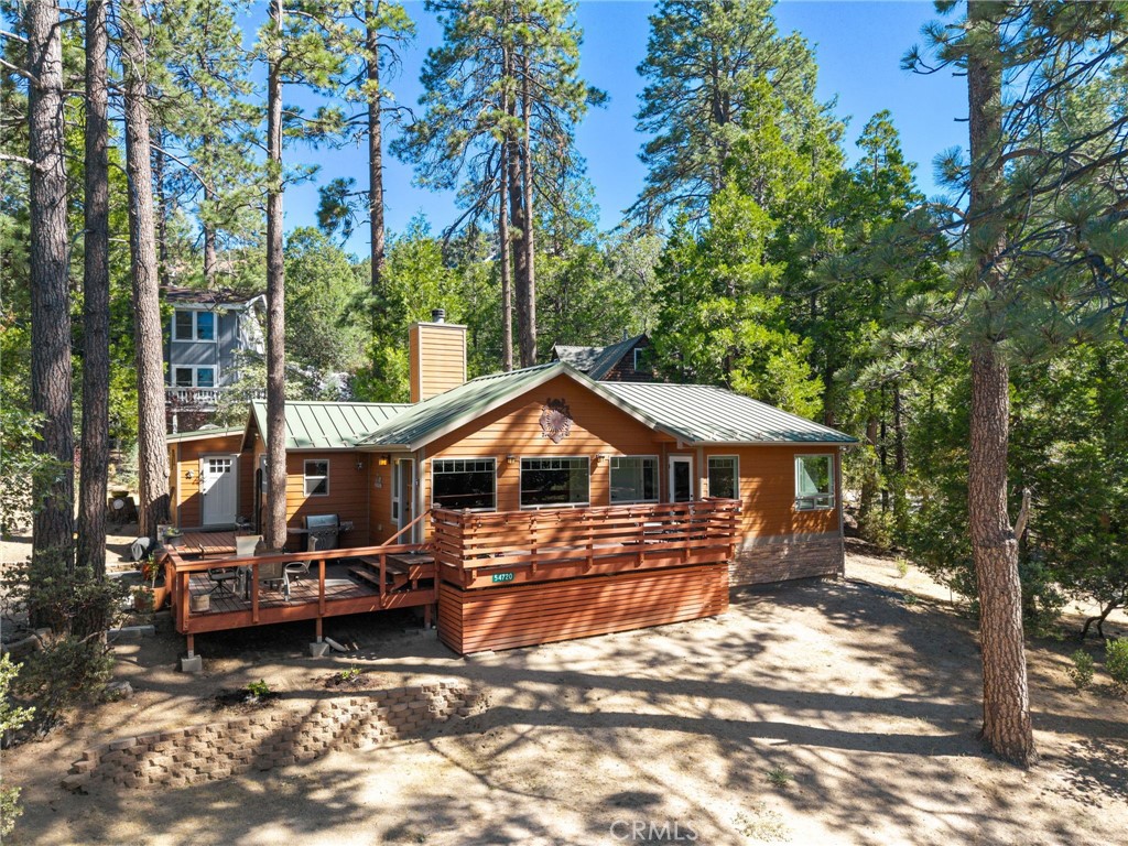 54720 Pine Crest