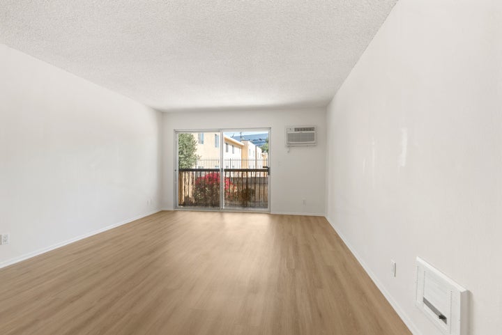 18307 Burbank Boulevard 118