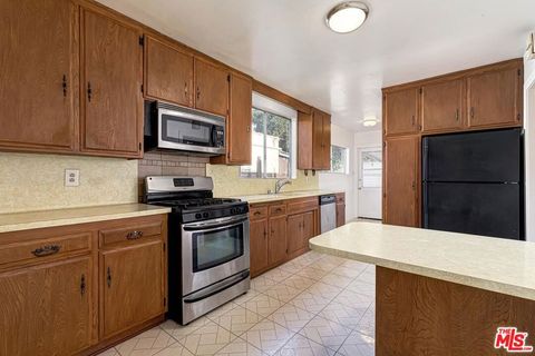 Tiny photo for 3018 Ingledale Terrace, Los Angeles, CA 90039 (MLS # 25613833)