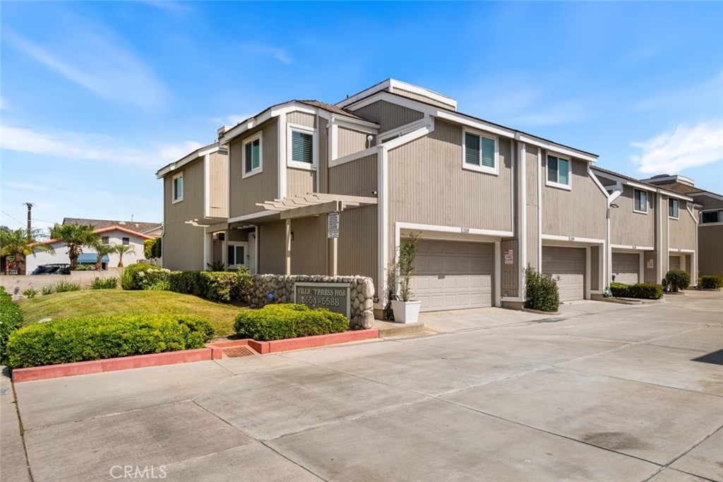 5588 Orange Avenue