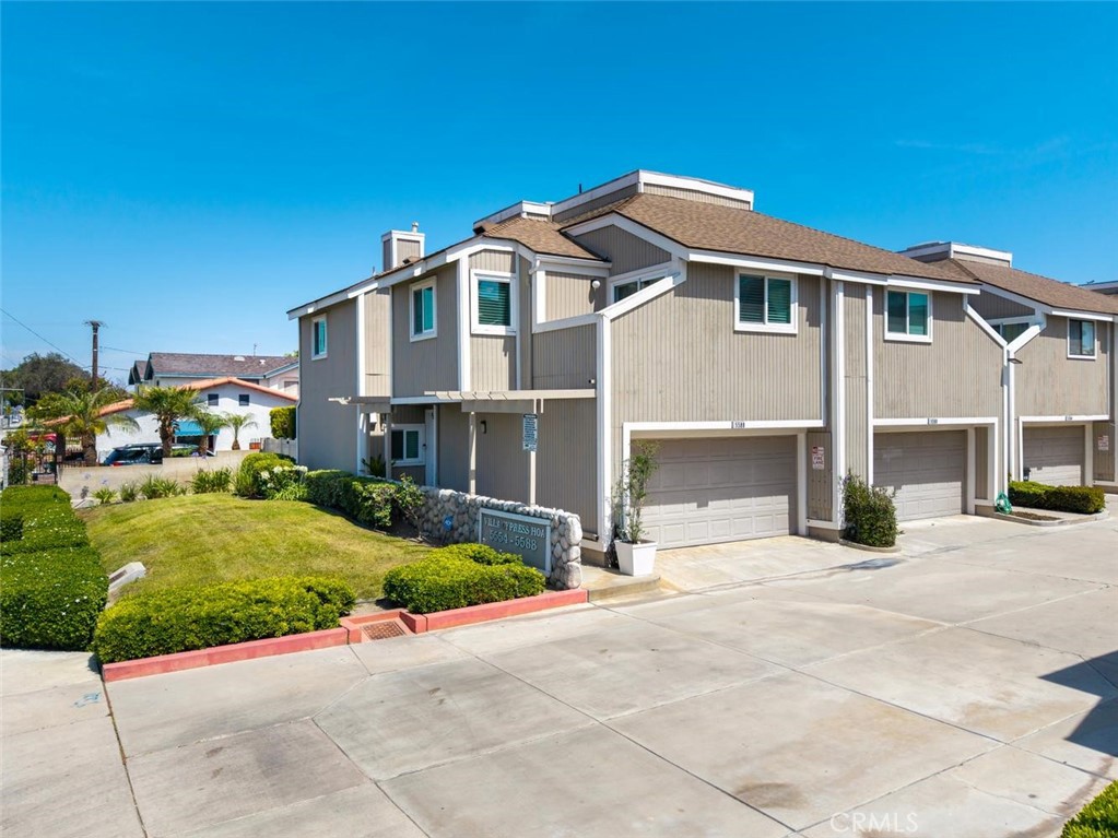 5588 Orange Avenue