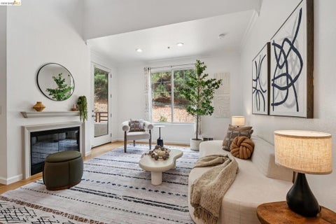 Photo of 200 Caldecott Ln #308, Oakland, CA 94618 (MLS # 41146494)