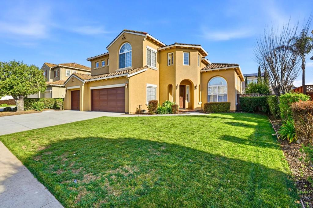 1510 Avenida De Los Padres