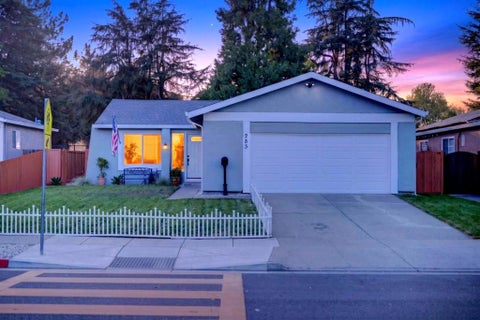 Photo of 283 Vineyard Drive, San Jose, CA 95119 (MLS # ML82062939)
