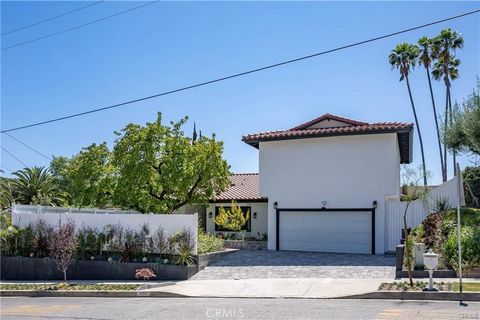 Photo of 3913 Bon Homme Rd, Calabasas, CA 91302 (MLS # SR26039330)