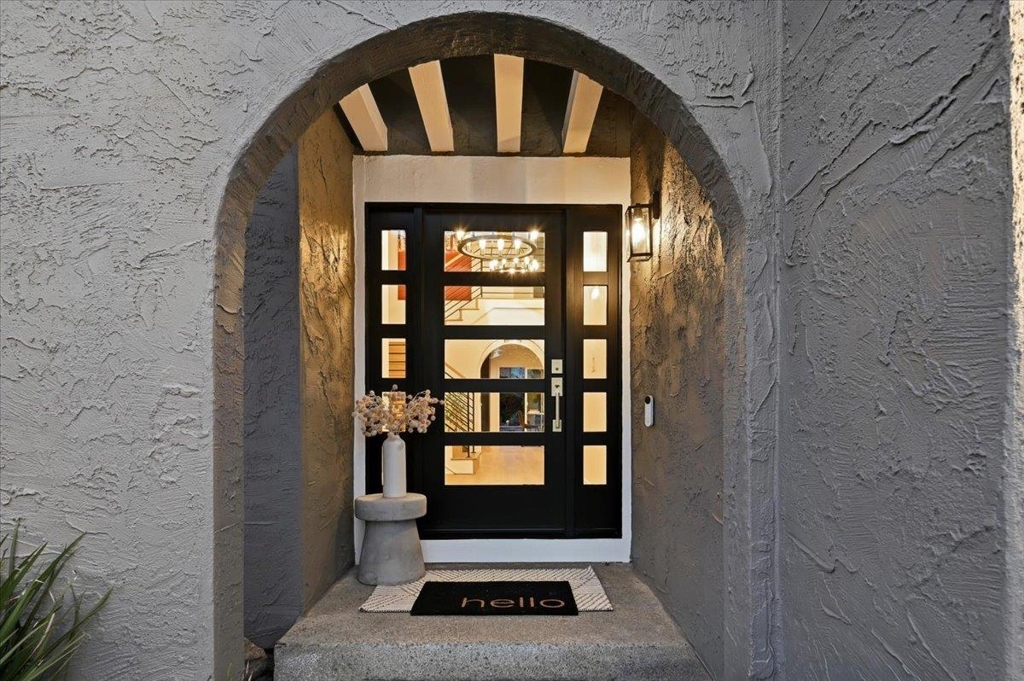 12232 12232 Toluca Dr