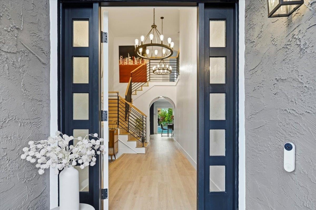 12232 12232 Toluca Dr