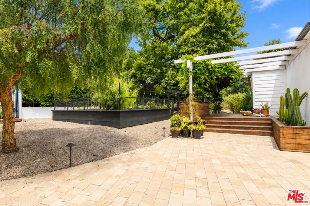 6316 Busch Drive