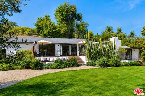 Photo of 6316 Busch Drive, Malibu, CA 90265 (MLS # 26871859)