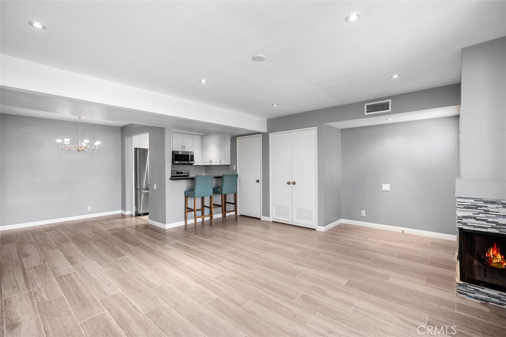 Le Parc (LPC) - Residential Lease