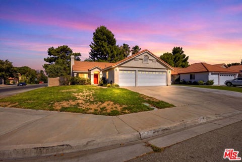Photo of 42954 Fanchon Avenue, Lancaster, CA 93536 (MLS # 26875869)