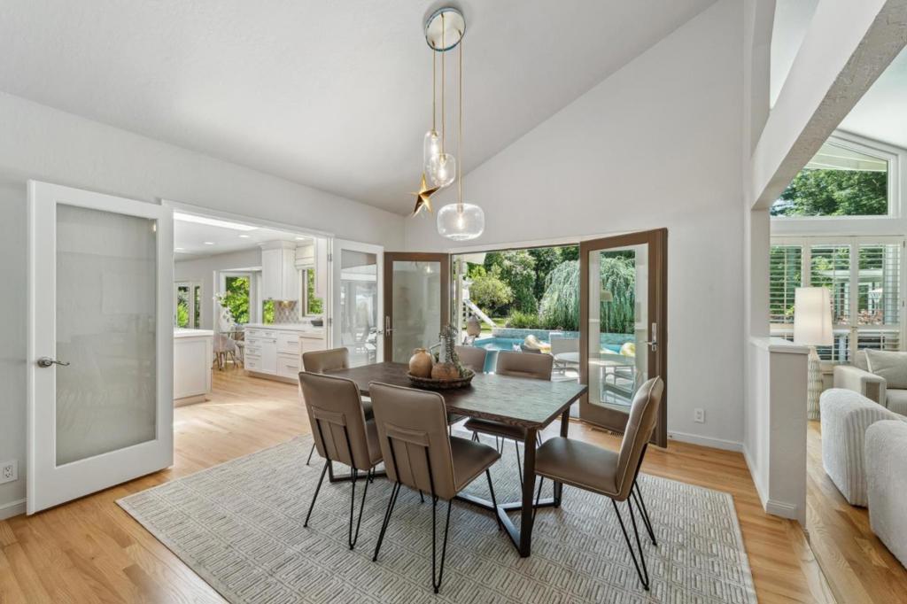 2360 Holly Oak Drive