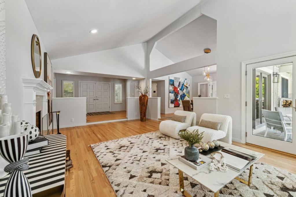 2360 Holly Oak Drive