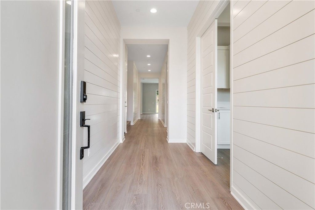 Photo of 6536 Canyon Oaks Drive, Simi Valley, CA 93063 (MLS # SR26061431)