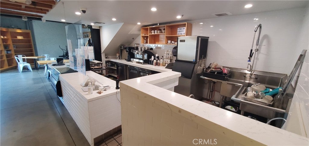 921 Crocker