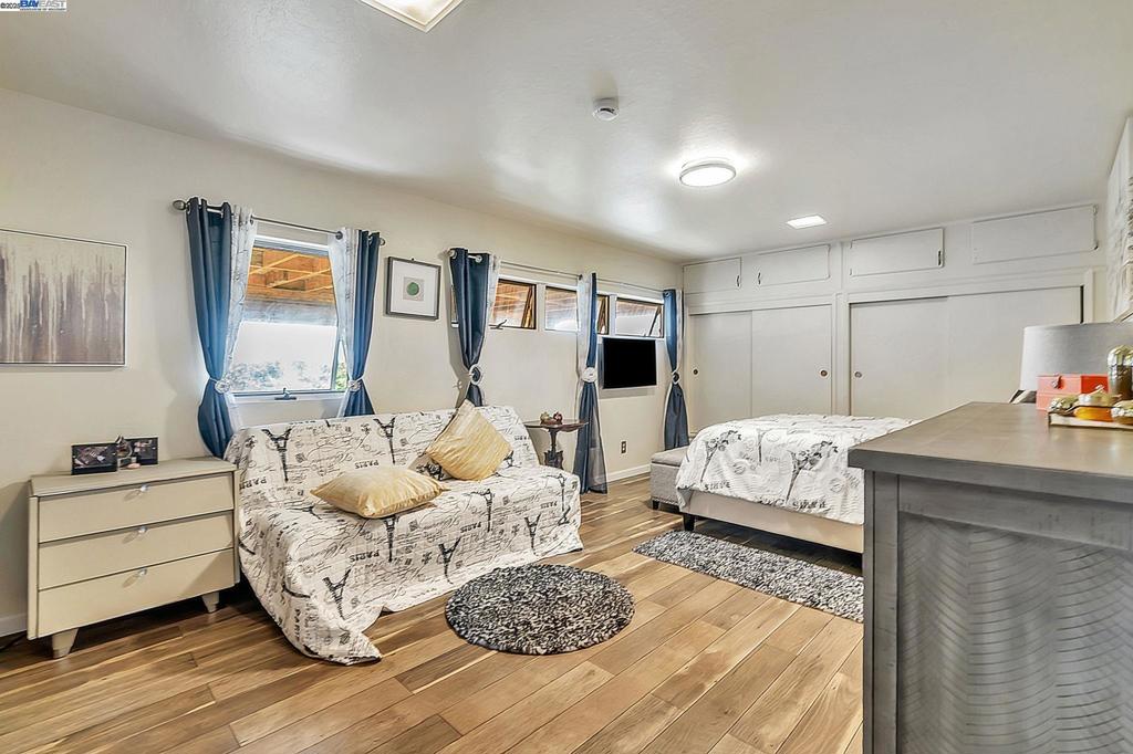 BETHEL ISLAND - Residential