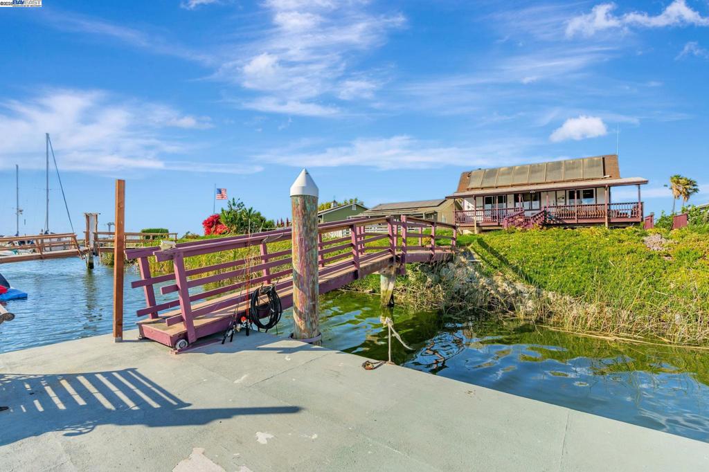 BETHEL ISLAND - Residential