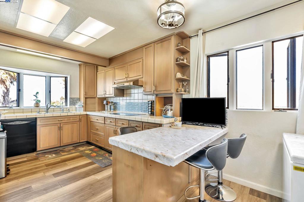 BETHEL ISLAND - Residential