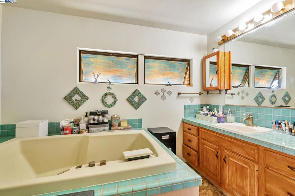 BETHEL ISLAND - Residential