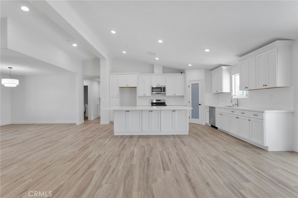9432 Wasco