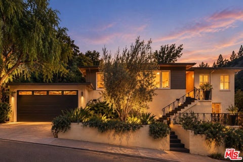 Photo of 7218 La Presa Drive, Los Angeles, CA 90068 (MLS # 26997741)