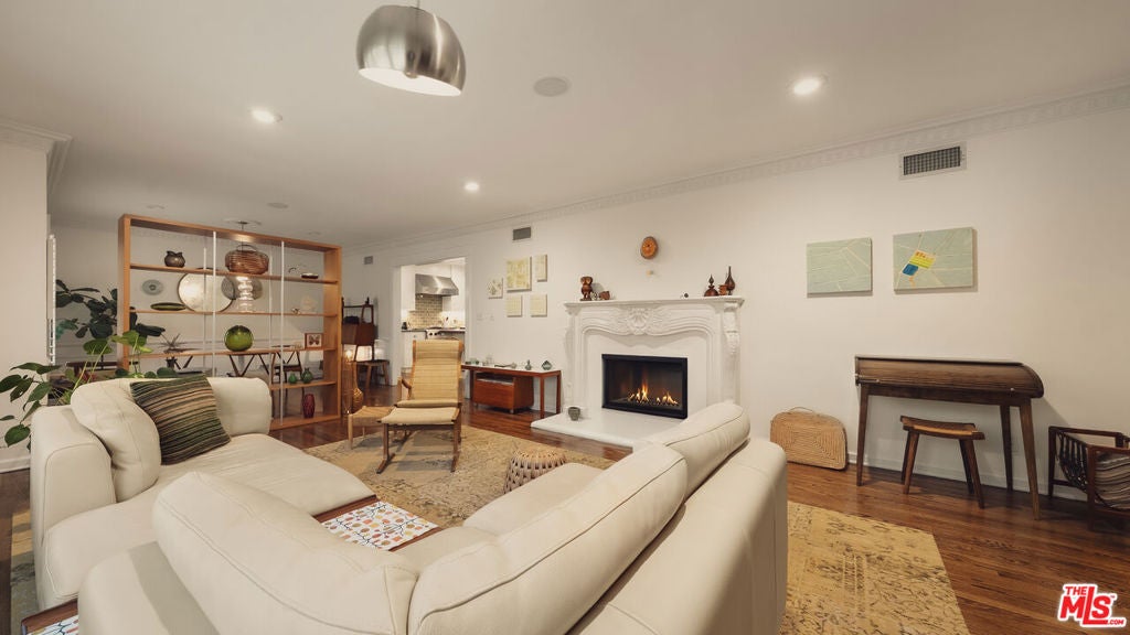 7218 La Presa Drive