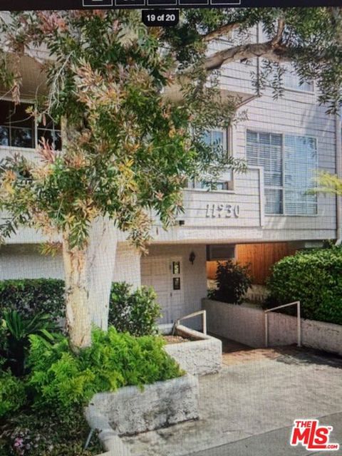 Photo of 11930 Avon Way #207, Los Angeles, CA 90066 (MLS # 26706425)