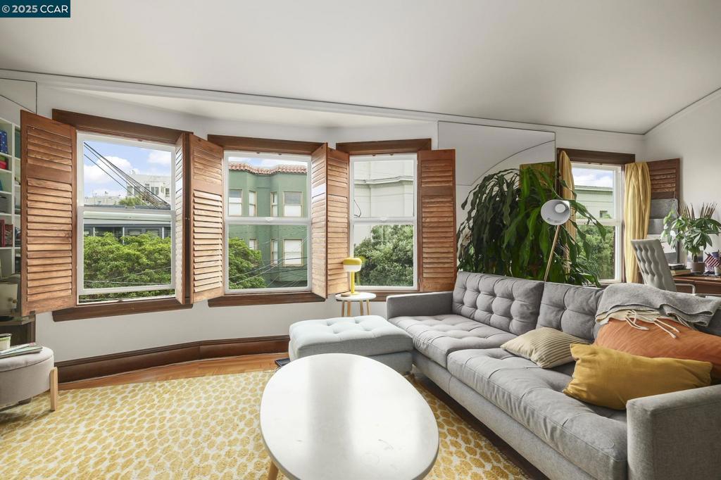 DOLORES - Residential Income