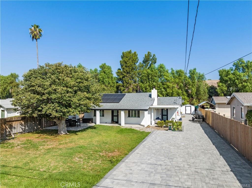 4321 Apricot Road