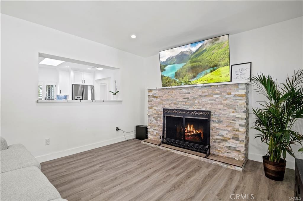 4321 Apricot Road