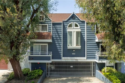 Photo of 4511 Murietta Avenue #8, Sherman Oaks, CA 91423 (MLS # SR26080143)