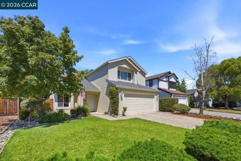 Photo of 364 Flaming Oak Dr, Pleasant Hill, CA 94523 (MLS # 41142427)
