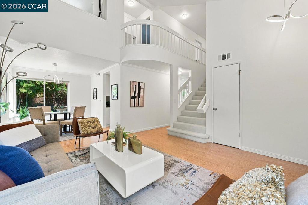 364 Flaming Oak Dr