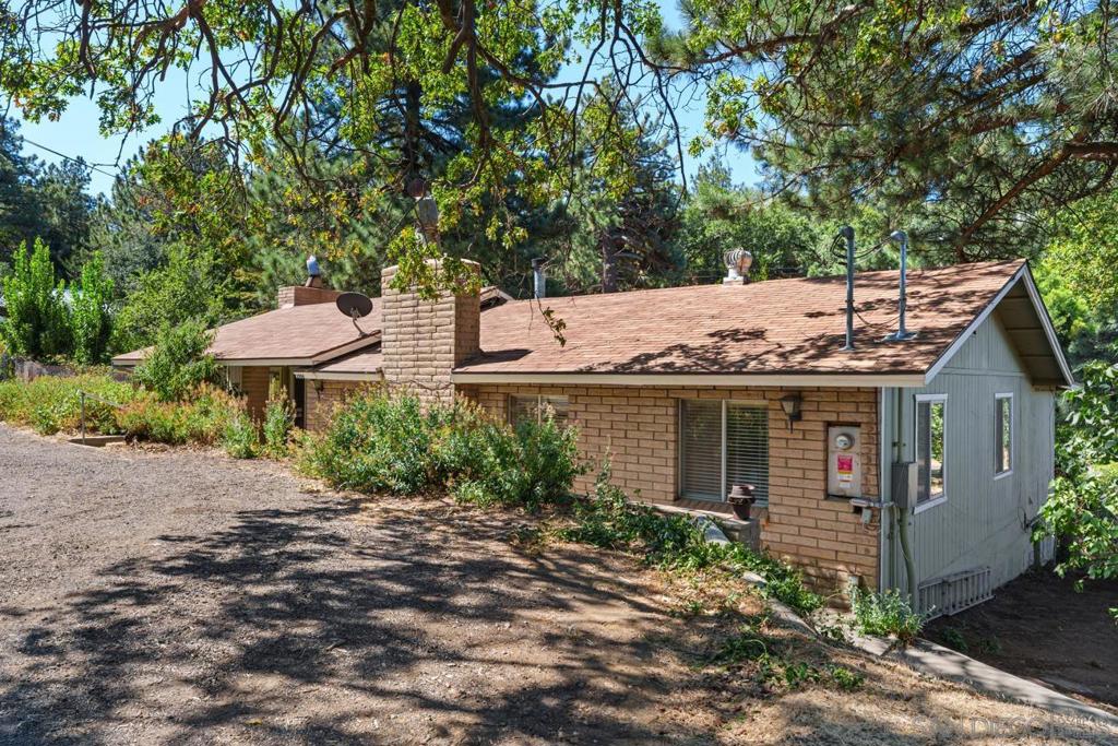 2906 Lakeview Drive