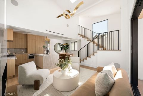Photo of 518 Poinsettia Avenue #B, Corona Del Mar, CA 92625 (MLS # NP26094305)
