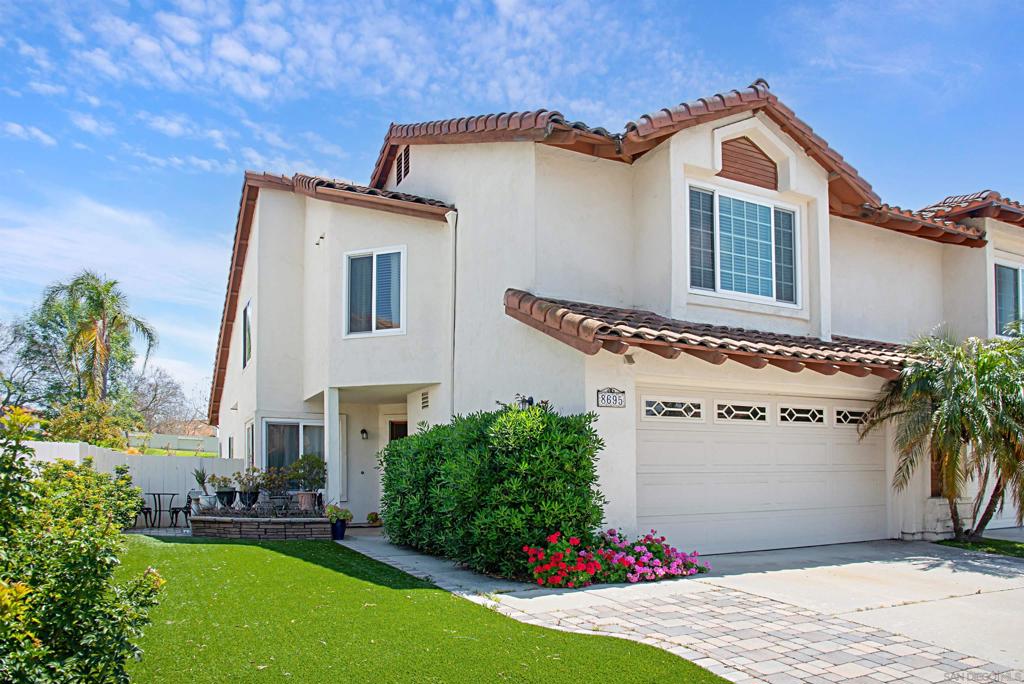 8695 Rideabout Ln