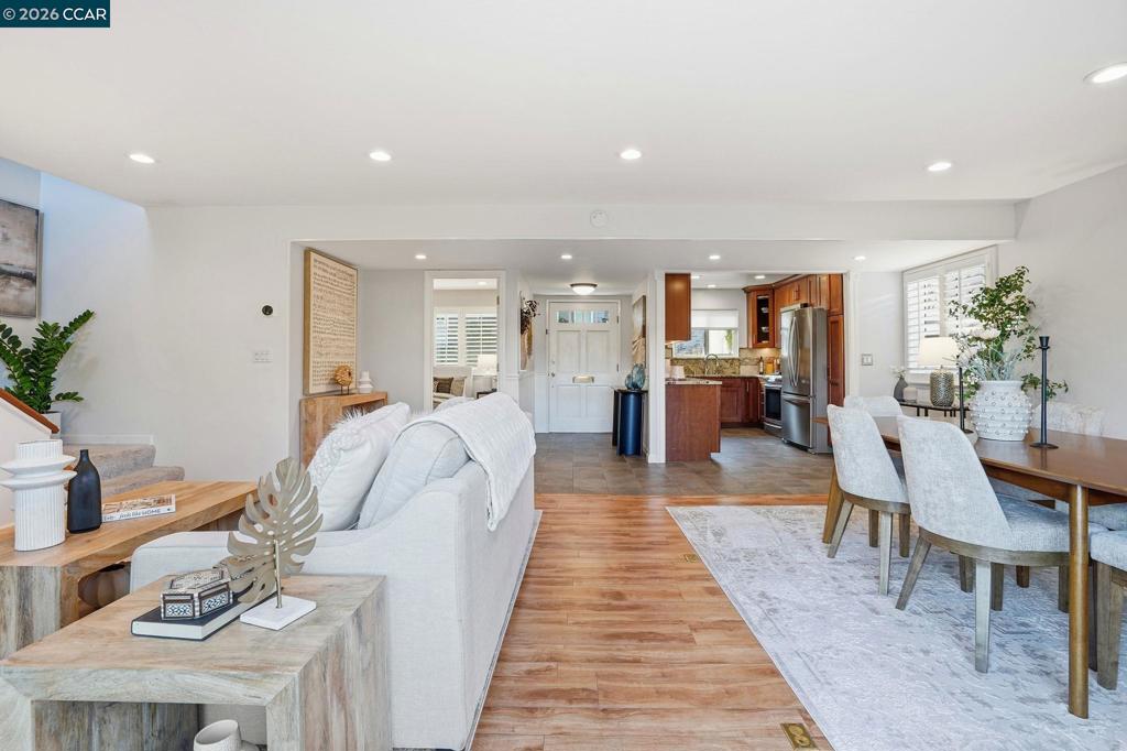 187 187 Miramonte Dr