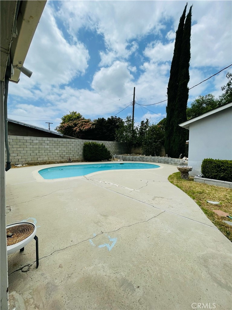 7957 Sausalito Avenue
