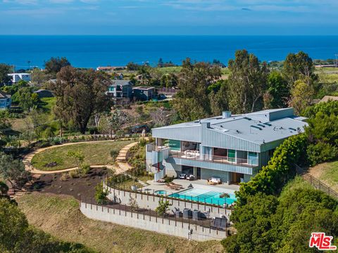 Photo of 5932 Busch Drive, Malibu, CA 90265 (MLS # 26657239)