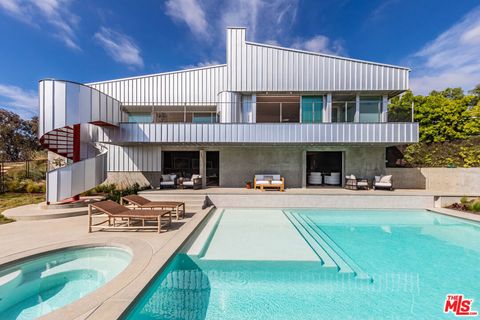 5932 Busch Drive Malibu CA 90265